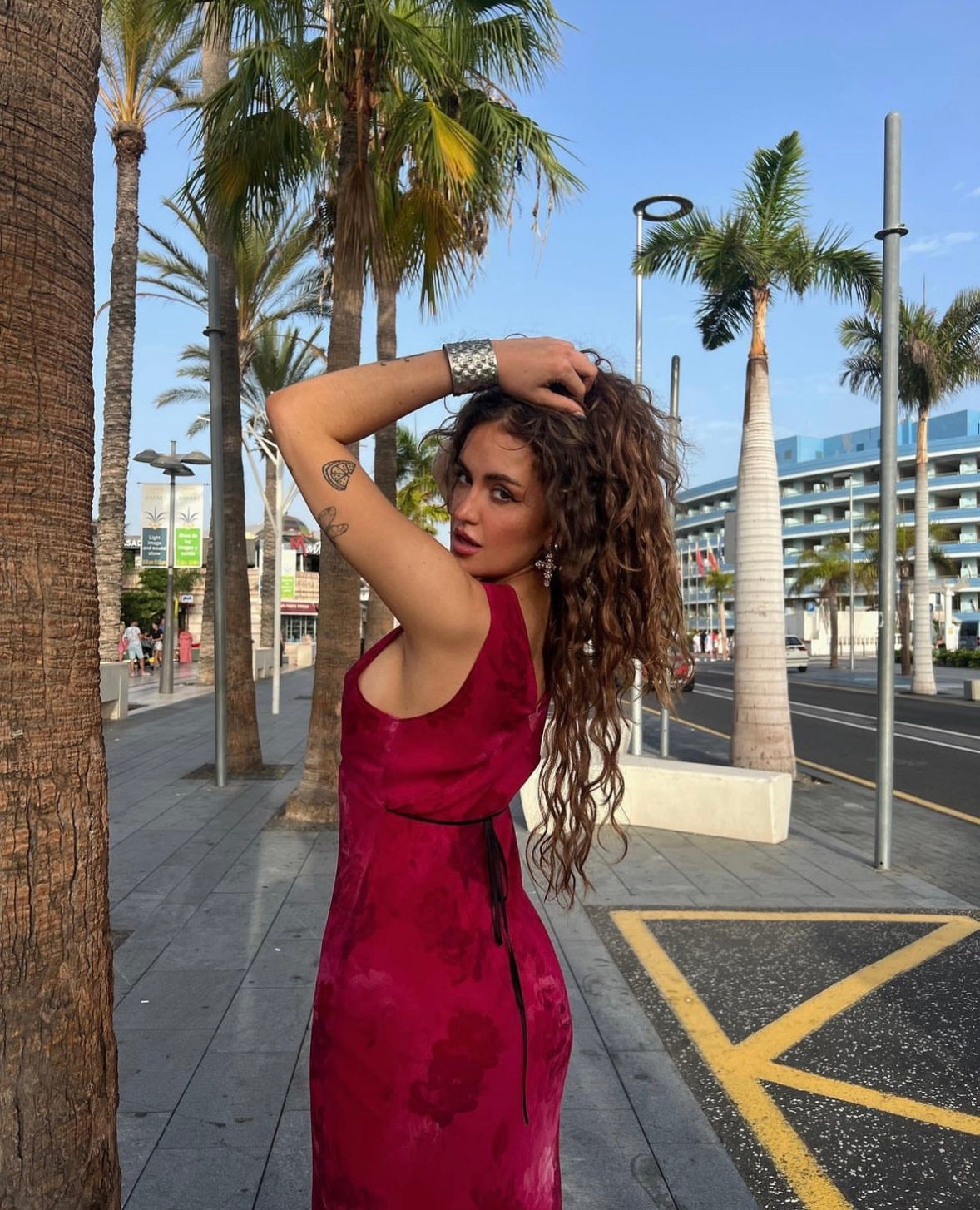 realisation par the marie silk midi dress Realisation Par